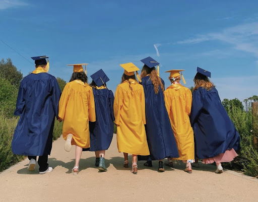 PHOTO COURTESY OF: Emma Sharman

Photo depicting Millikan 2021 seniors some of which who maintained a 4.0 GPA and had the honor of wearing a gold robe at the graduation ceremony.