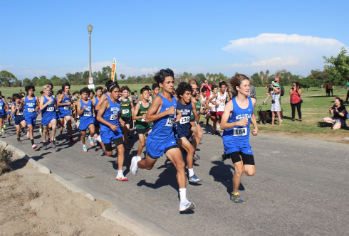 Beginning of the frosh-soph race on Sept. 28, 2022