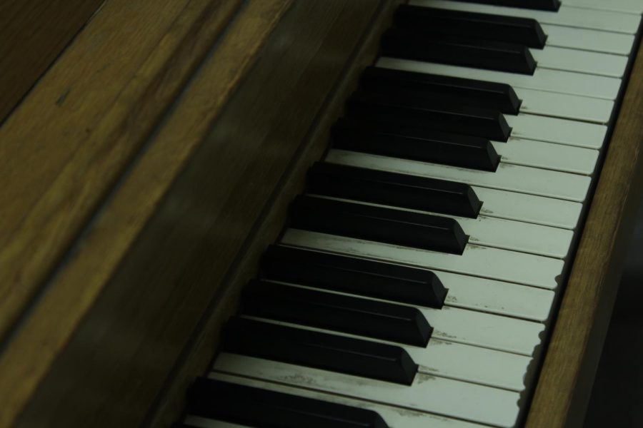 Photo of piano.