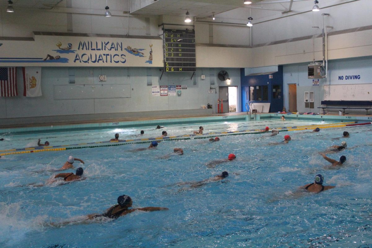 Photo+of+Millikan+Girls+Water+Polo+team+warming+up