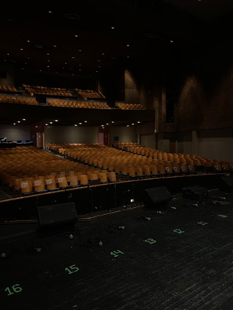 Photo of the Millikan auditorium.