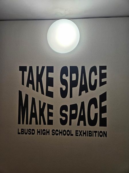 Photo of the LBMA entrance to the LBUSD student gallery.